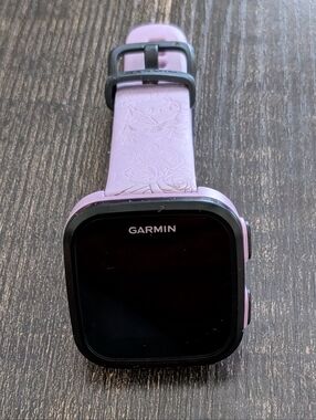 Garmin Bounce Kids Smartwatch  GPS Tracker Activity Monitor Lilac